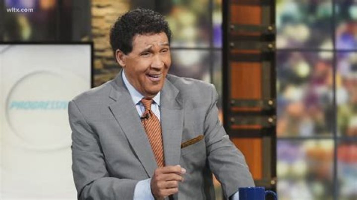 70, Greg Gumbel jaw dropping amount of net worth. Did he get married?