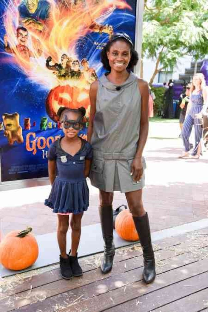 Adina Porter Net Worth