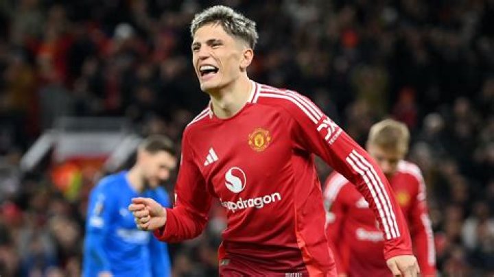 Alejandro Garnacho scores for Manchester United in 3-3 draw vs. Galatasaray