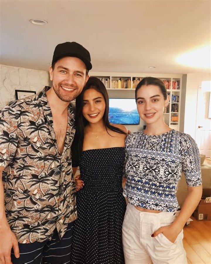 All About Torrance Coombs & Sloane Avery Relationship With Facts & Photos ·