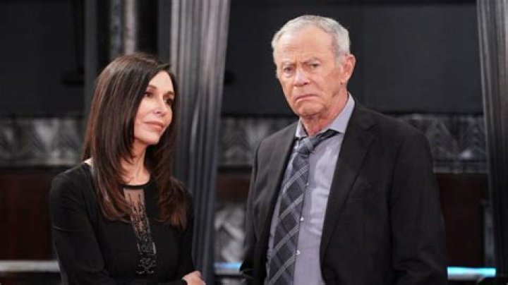 All My Children Star Finola Hughes's Married Life! Know About Her Husband, Children, Movies, Staying ·