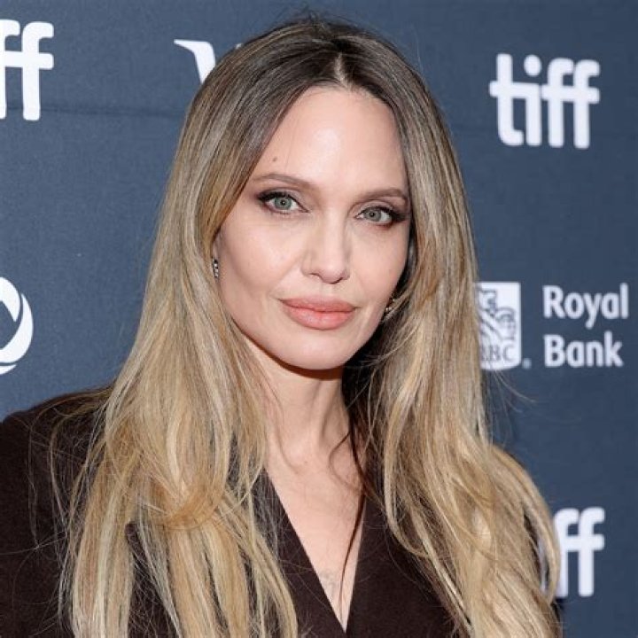 Angelina Jolie Anorexia – Does She Suffer From Eating Disorder? Illness And Health Update