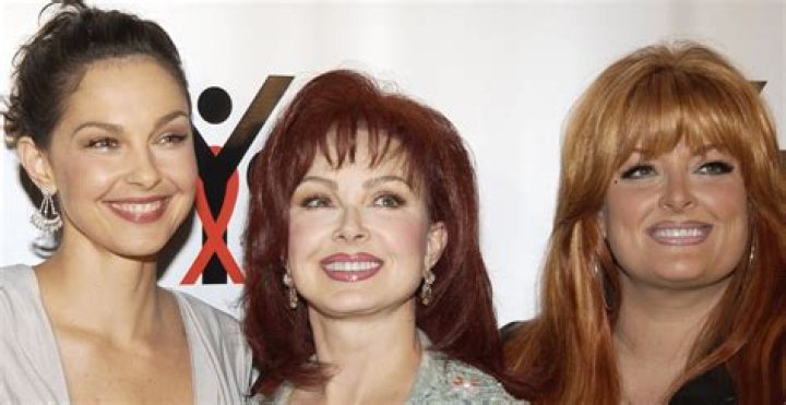 Are Naomi and Ashley Judd estranged? Are Wynonna and Naomi estranged?