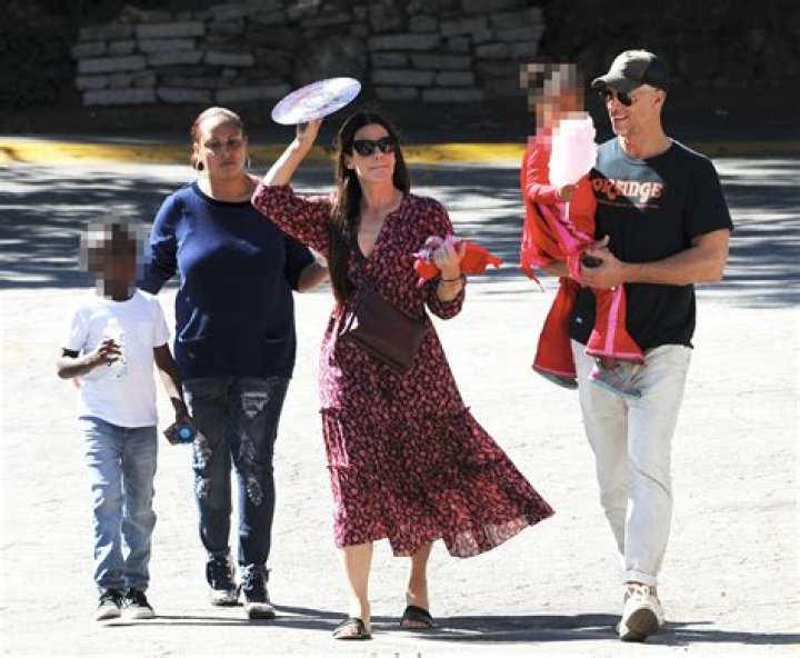 Are Sandra Bullock and Melissa McCarthy friends? Celebrity ·