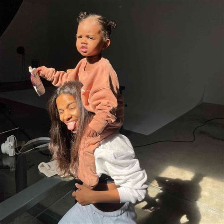 Bryson Tiller Daughter, Baby Mother (Friend), Age, Height, Bio
