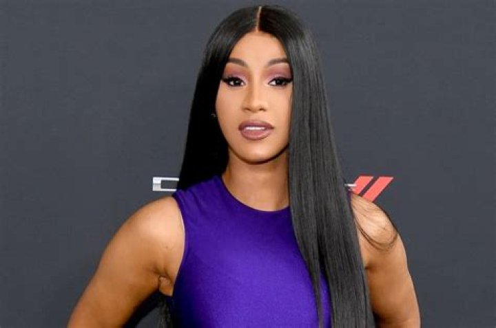 Cardi B Height, Weight, Age, Boyfriend, Family, Facts, Biography ·