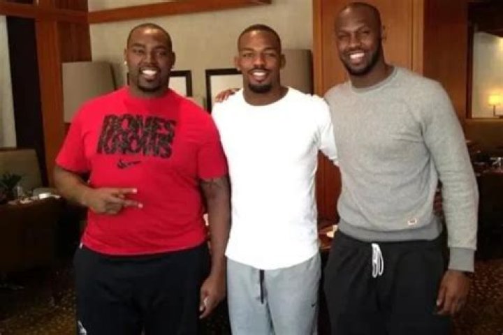 Chandler Jones Brothers, Girlfriend, A Fortune, Family, Bio