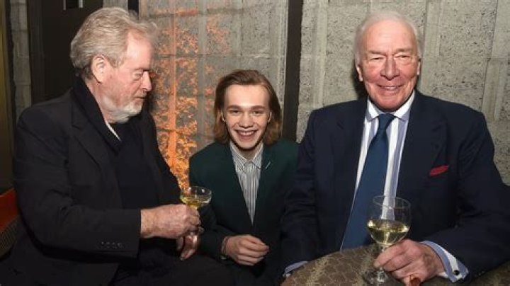 Charlie Plummer Parents Brother And Girlfriend ·