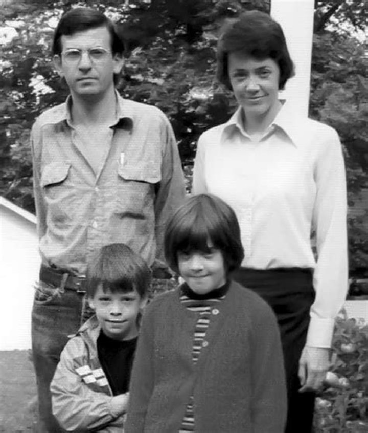 Dave Grohl’s Mom Virginia Grohl Dies At The Age Of 73 ·