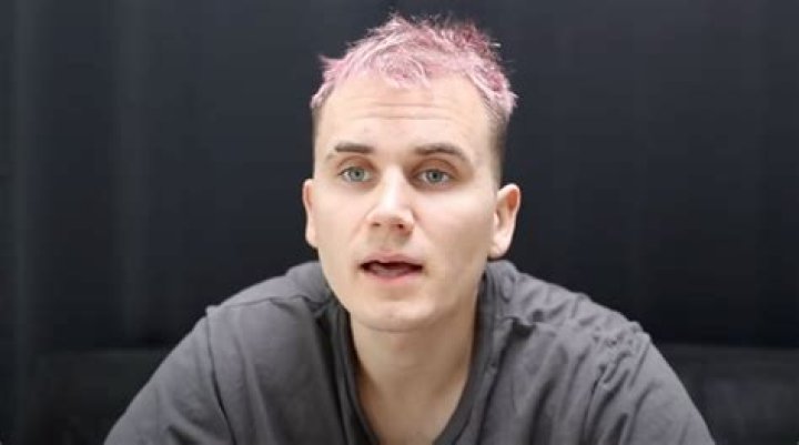David Dobrik Claims He Dropped Durte Dom From the Vlog Squad