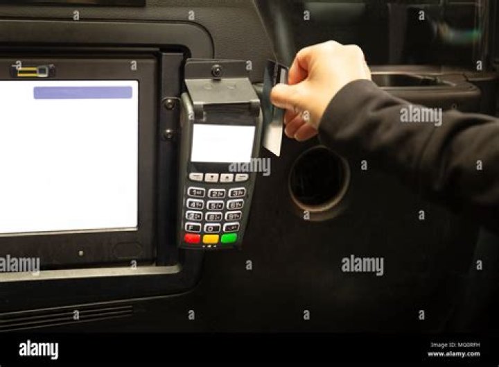 Do taxis in Italy take credit cards?