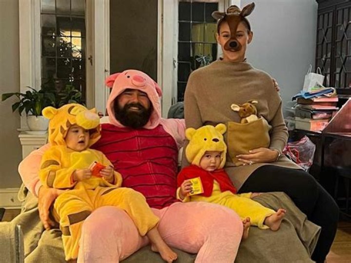 Does He Have Daughter Or Son? ·
