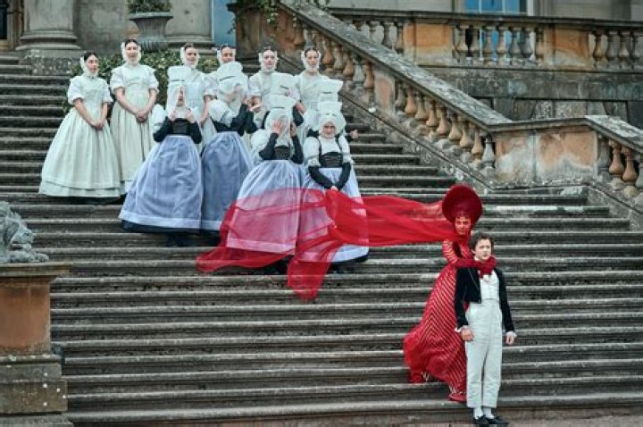 Eva Arretxe Wikipedia: Meet The La Familia Perfecta Netflix Costume Designer