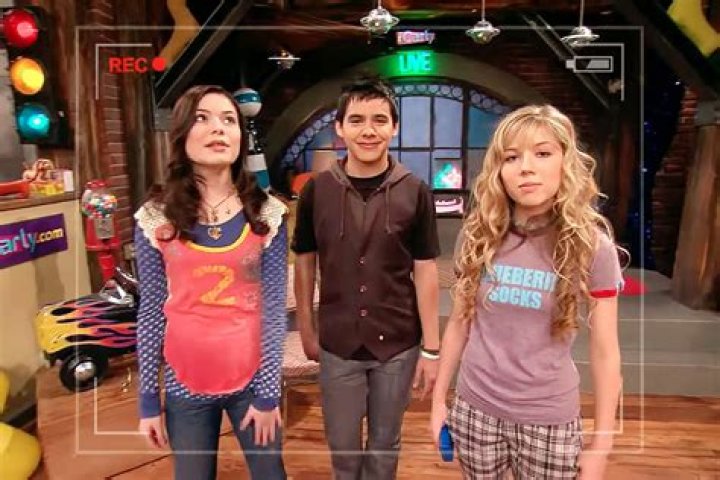Gibby's Kid Brother Makes an Appearance in the 'iCarly' Reboot Who Plays Guppy?