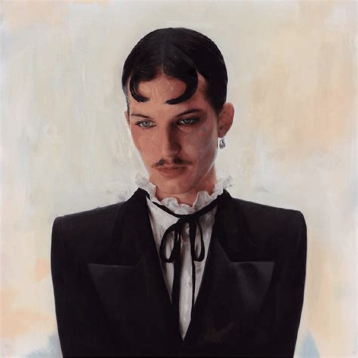 Gus Dapperton ·