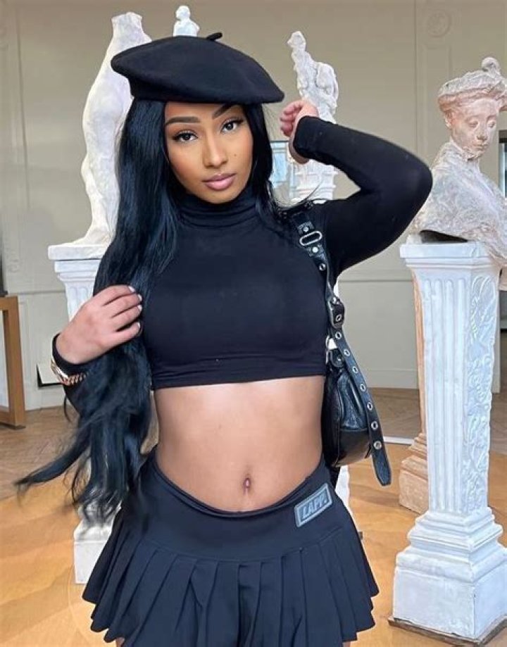 How tall is Rubi Rose?