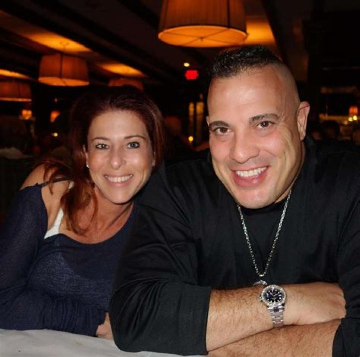 Inside Brett Raymer's Marital Status, Friendship With Wayde King & Divorce With Ex-wife ·