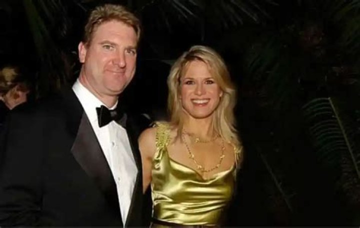 Is Daniel John Gregory the husband of Martha MacCallum? His bio, net worth, occupation, job, wife, c