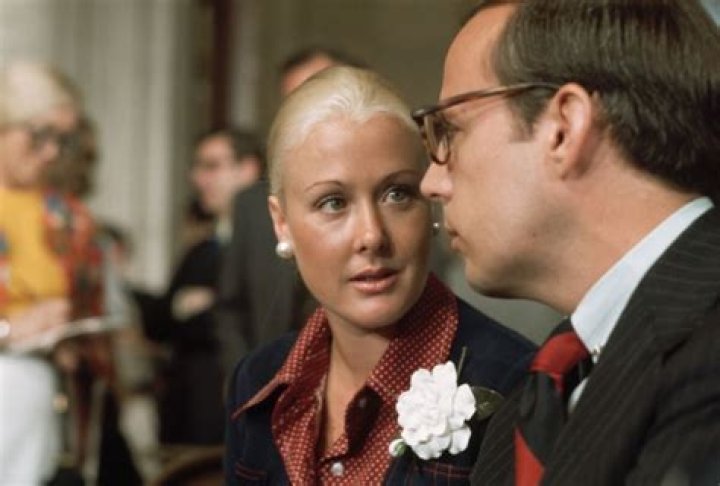 Is John Dean Still Married To Maureen Dean? Today Photo and Family Whereabouts