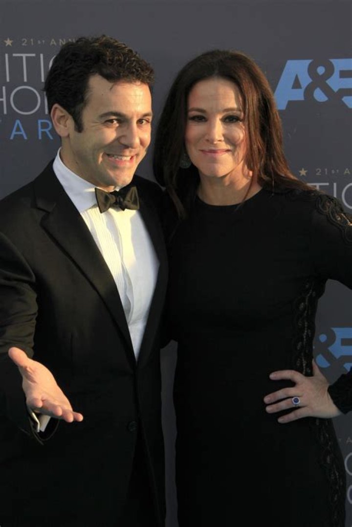 Jennifer Lynn Stone: The Life and Love of Fred Savages Wife