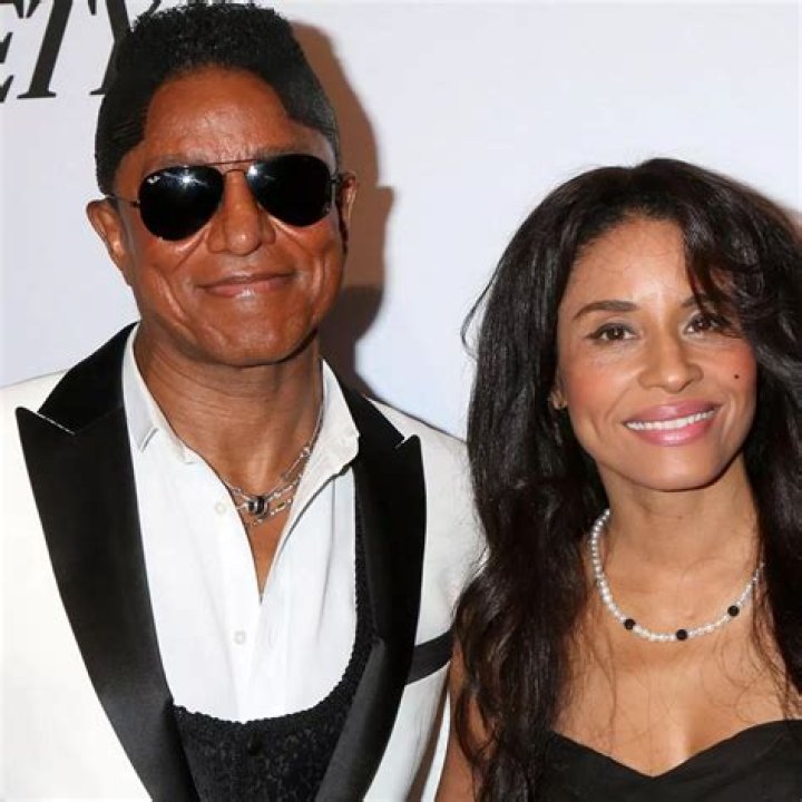 Jermaine Jackson- Wiki, Height, Wife, Net Worth, Career ·