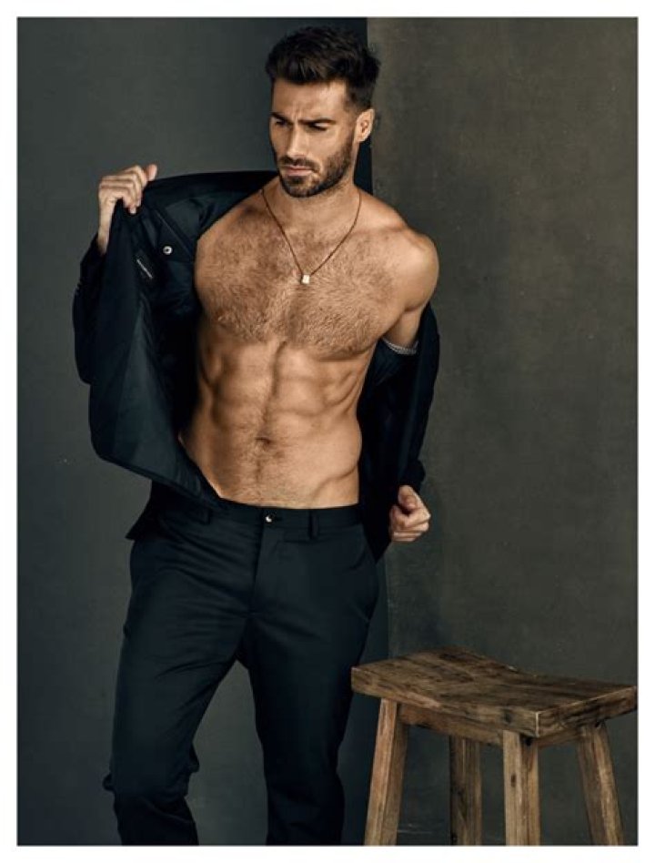 Justin Clynes ·