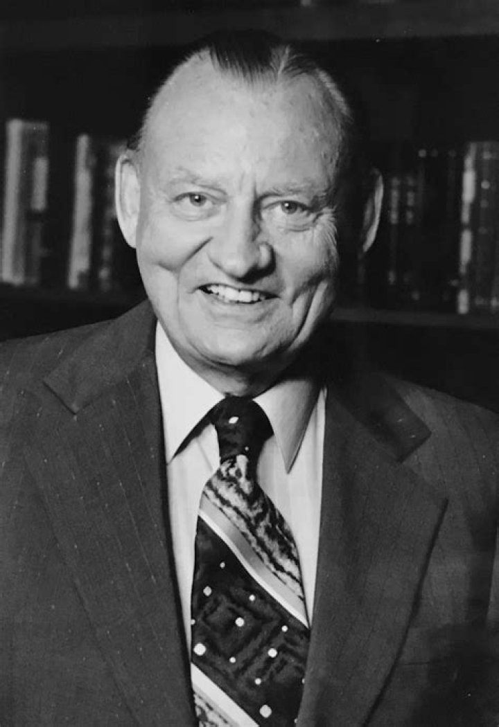 Lester Sumrall Net Worth ·