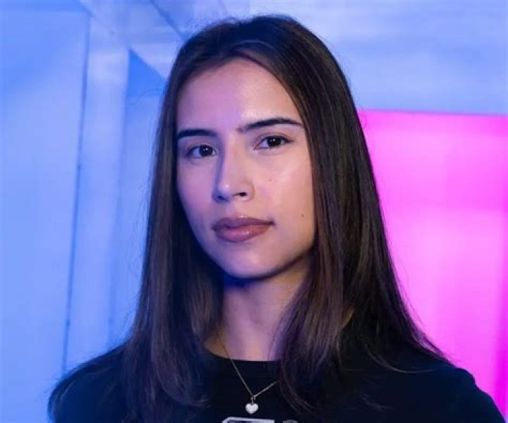 LovelyLo's Real Name (Faze Swagg Girlfriend), Boyfriend, Age, Wiki, Height, Ethnicity, Net Worth