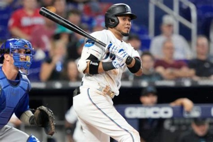 Luis Arraez [2023 Update]: Early Life, Career, Net Worth