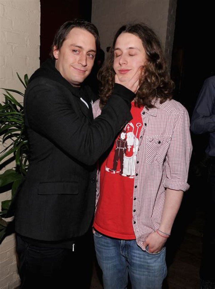 Macaulay Culkin And Seth Green's Relationship Unveiled