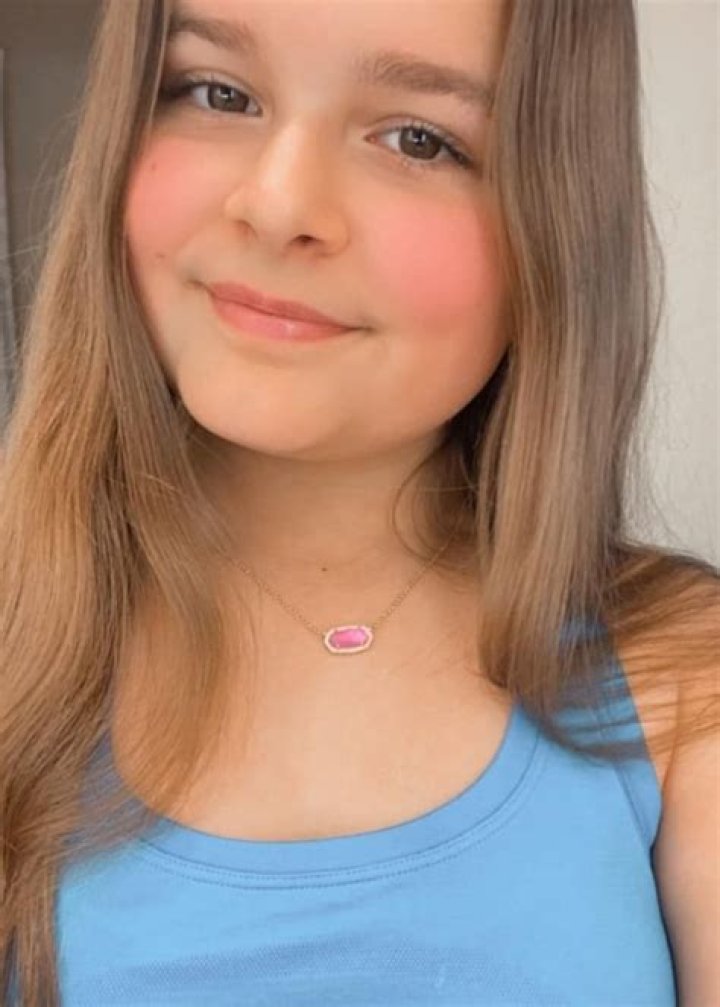 Maddy Jkrew ·