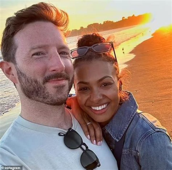 Malika Andrews Fiance, Wikipedia, Husband, Instagram, Sister, Parents, Salary, Body, Legs