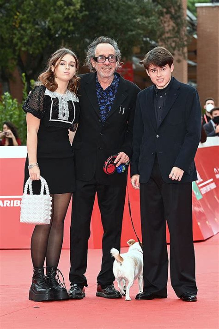 Meet Her 2 Children With Tim Burton Hollywood Life ·