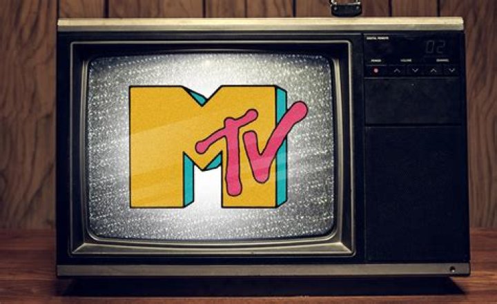 Meet Kamie Crawford, the New Host of MTVs Are You the One?