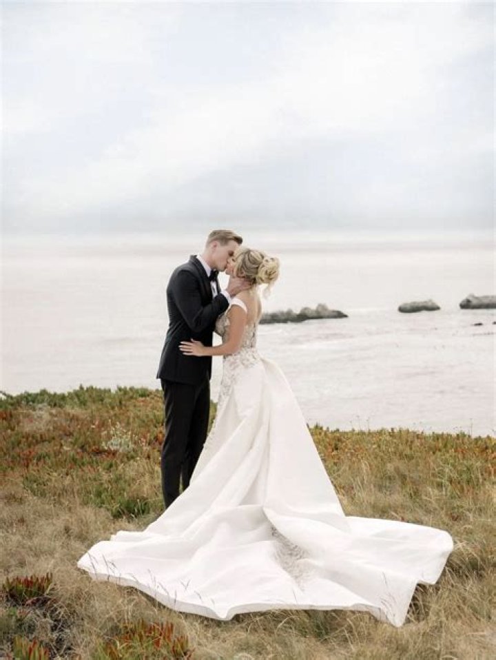 Meet Mikhaila Peterson And Julian Peterson ·