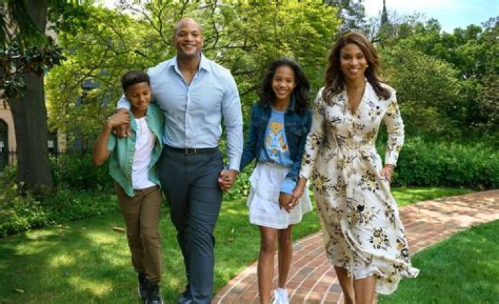 Meet Robin Hood Foundation's former CEO Wes Moore and his family ·