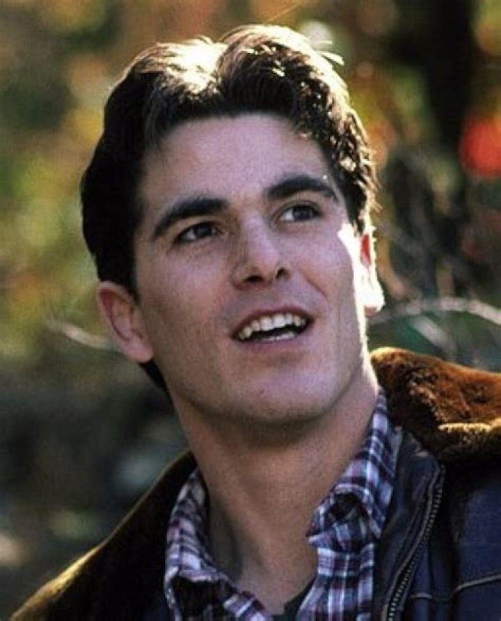 Michael Schoeffling ·