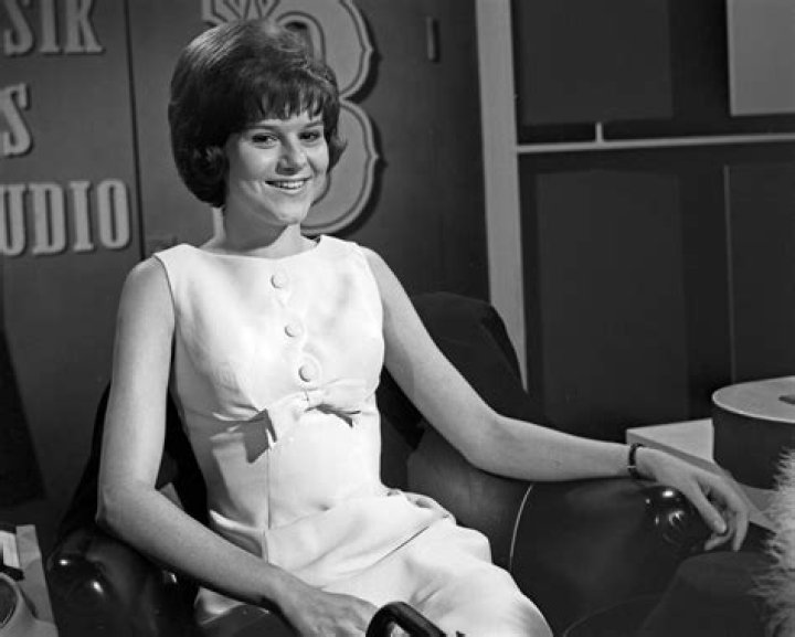 Peggy March ·