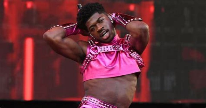 People Actually Thought Lil Nas X Was Pregnant After Seeing This Pic