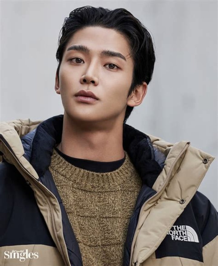Rowoon ·