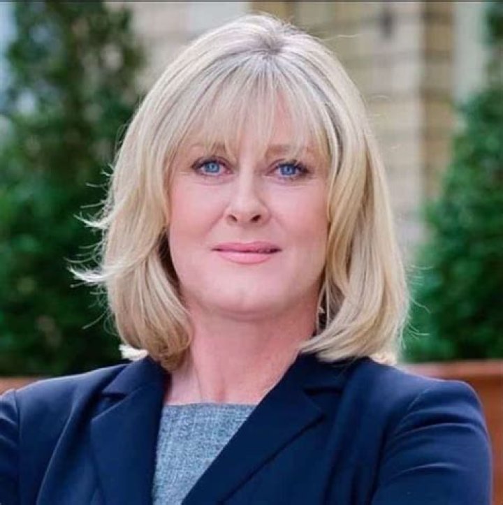 Sarah Lancashire Biography ·