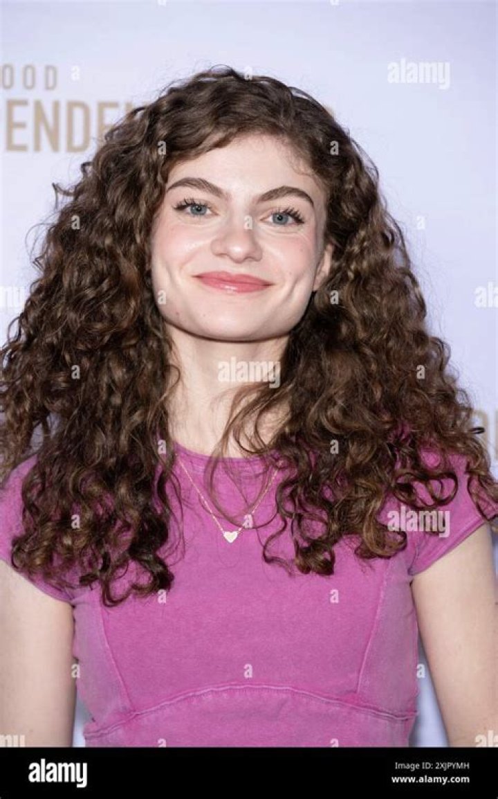 Sophie Pecora ·