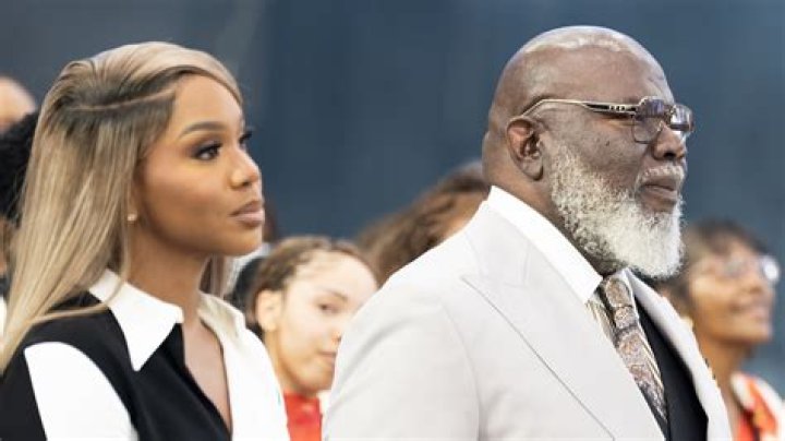 T. D. Jakes Biography, Age, Height, Wife, Net Worth, Family