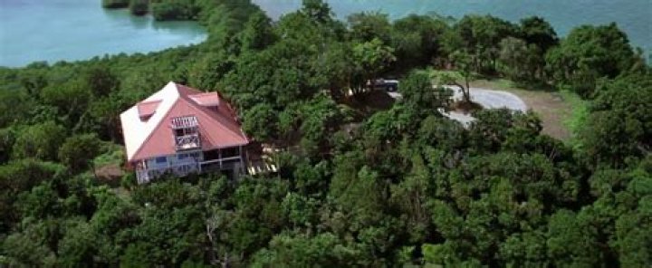 Thomas Crown Affair Filming Locations Island