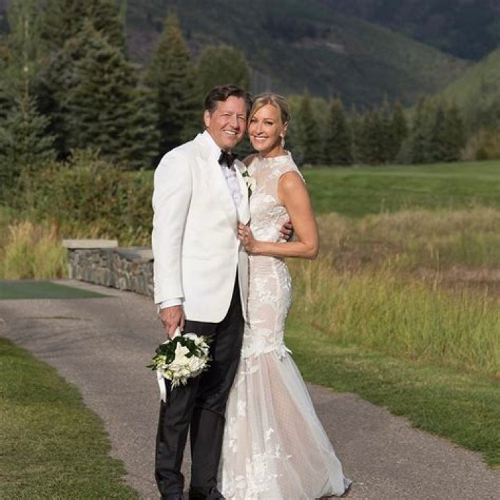 TV personality, Lara Spencer Married Twice Till Now; Also See Her Children and Net worth ·