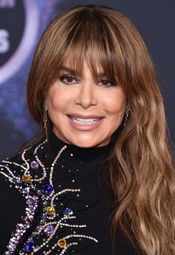 VoxVib | Paula Abdul Biography