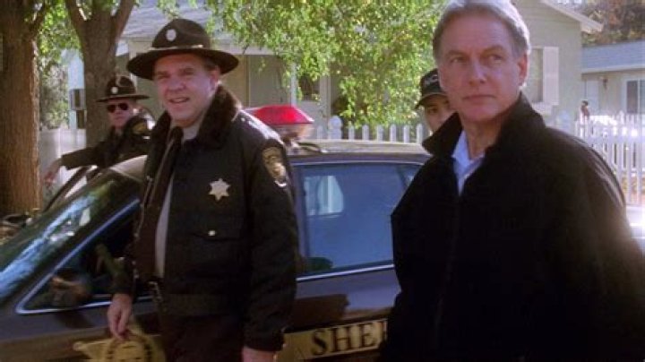 Watch NCIS Season 4 Episode 12: Suspicion