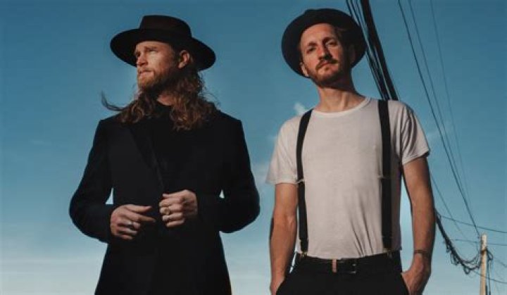 Wesley Schultz (The Lumineers) Bio, Wiki, Age, Height, Parents, Wife, Wedding, Net Worth, Lumineers,