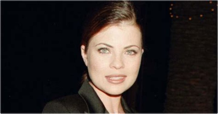 Where Is Yasmine Bleeth Today In 2022? Fans Worried About The Actress