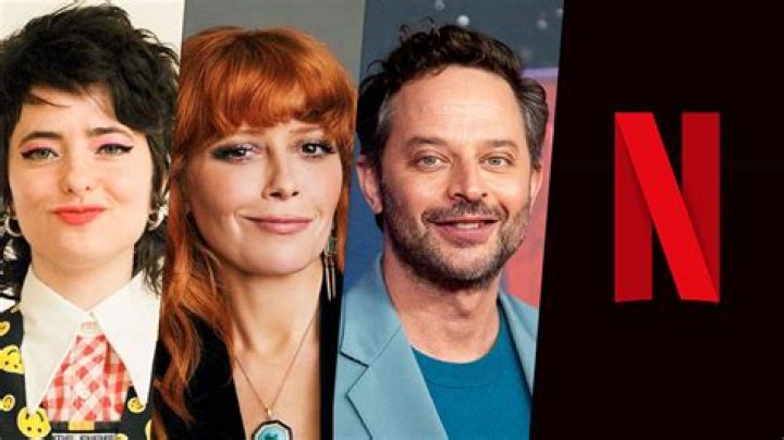 Who Are Alex Halls Parents? Heres What We Know About The Cast Of Netflixs Selling The OC